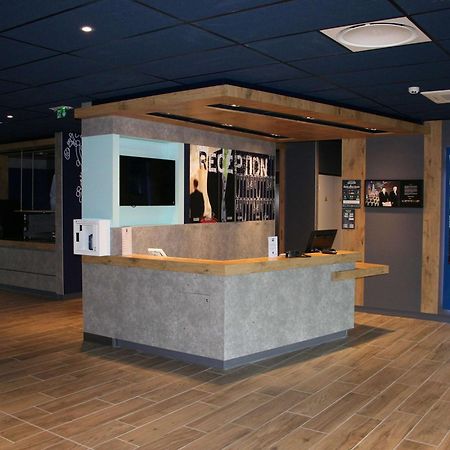 Ibis Budget Montceau Les Mines Bagian luar foto