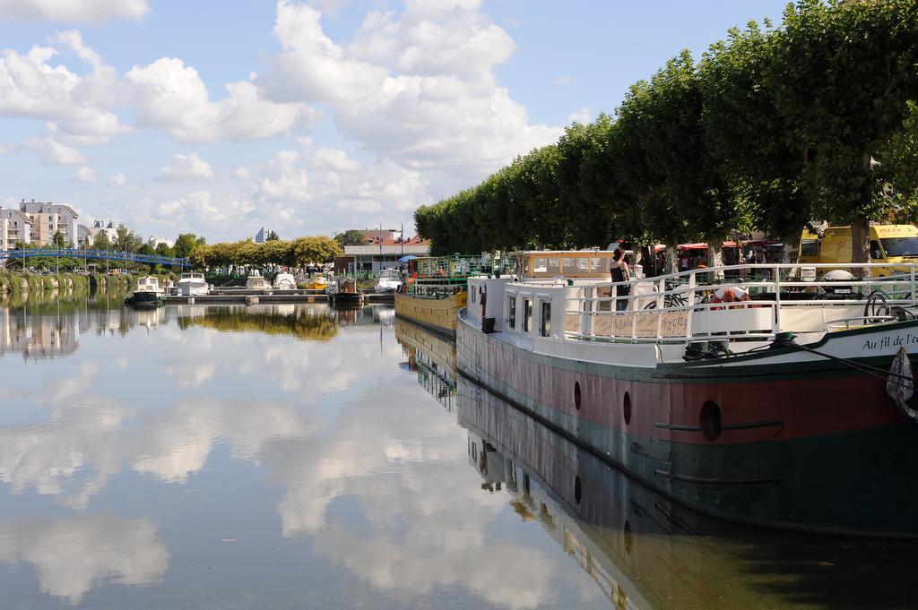 Ibis Budget Montceau Les Mines Bagian luar foto