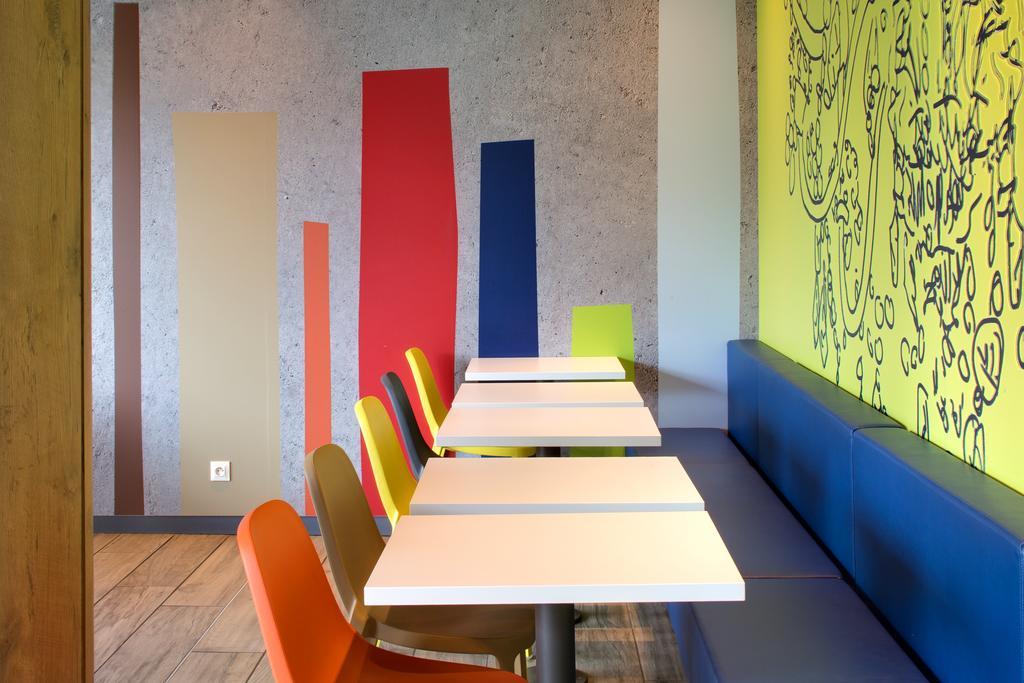 Ibis Budget Montceau Les Mines Bagian luar foto