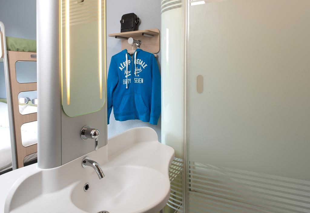 Ibis Budget Montceau Les Mines Bagian luar foto