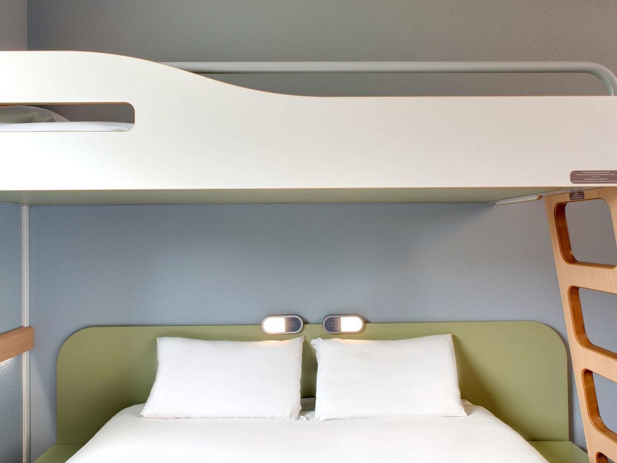 Ibis Budget Montceau Les Mines Bagian luar foto
